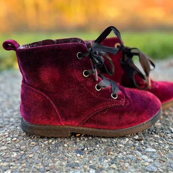 Cat & Jack Velvet Boots - Picture 2 of 5
